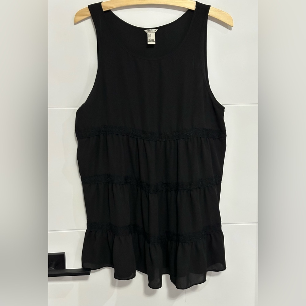 Forever 21: Women’s Sleeveless Top- Size Medium